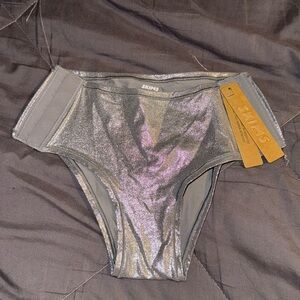 SKIMS HOLOGRAPHIC CLIP UNDERWEARS